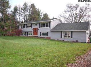 9259 Willson Dr, Chagrin Falls, OH 44023