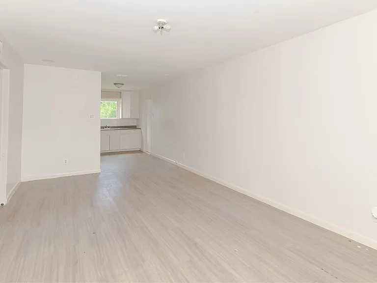 1532 Lazy Ln — Photo 2