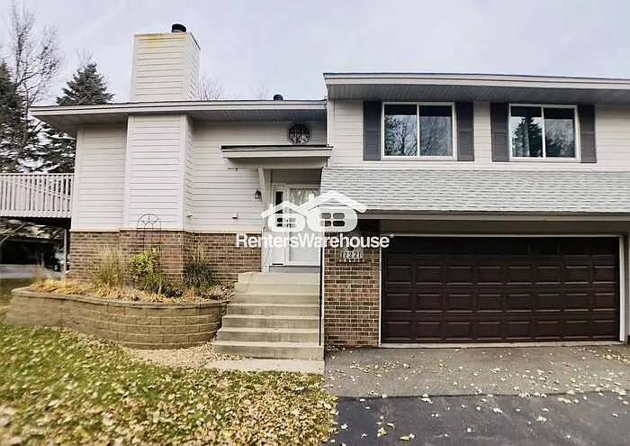 11221 Xavier Cir — Photo 1