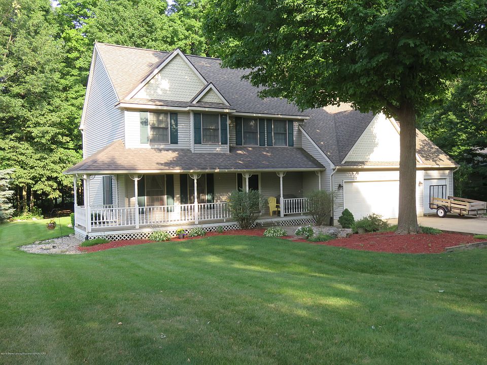 1st image of 15135 Duxbury Ln