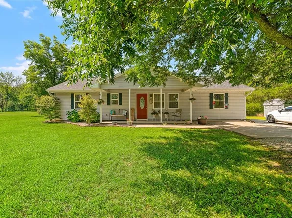15562 E Kaw Rapids Rd, Nevada, MO 64772