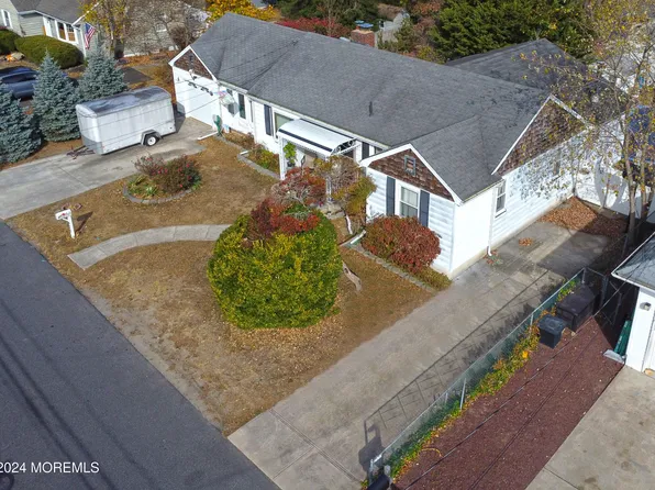 425 Capstan Avenue, Beachwood, NJ 08722