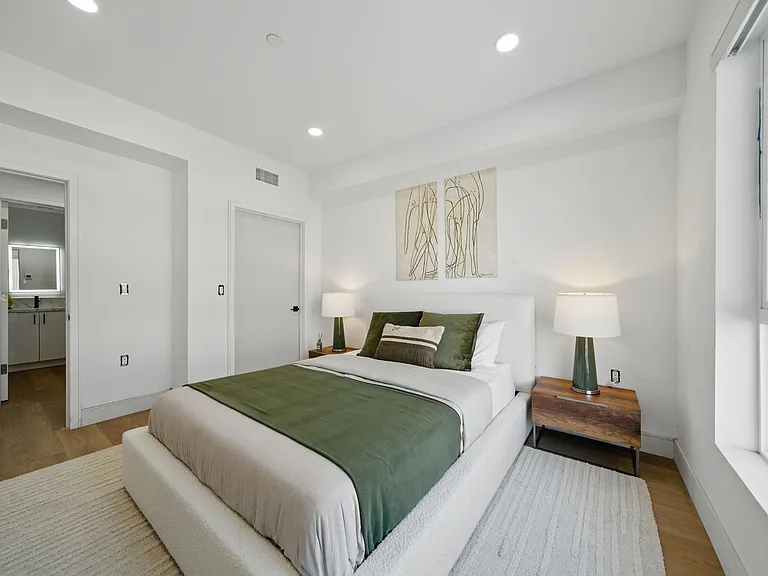 212 N Mariposa Ave #5 — Photo 10
