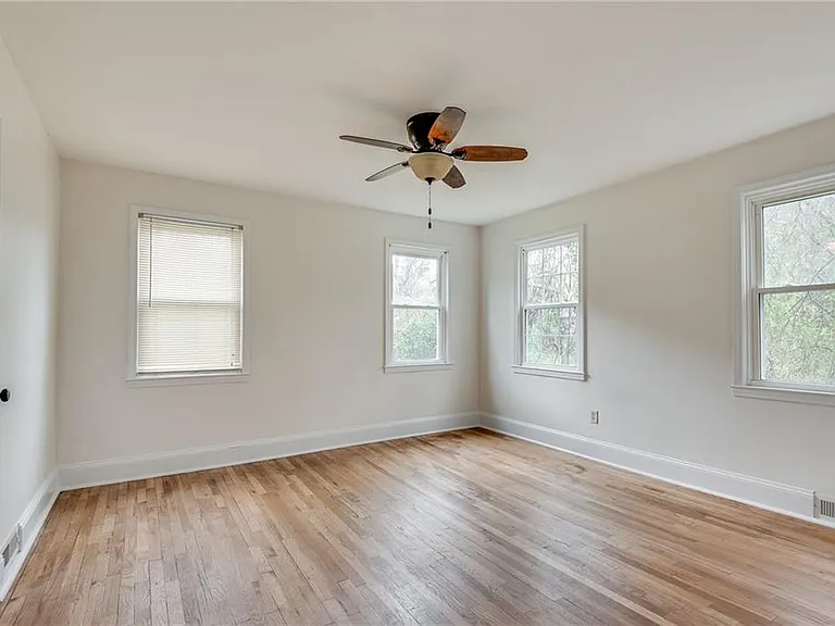 1287 Eastland Rd SE — Photo 25