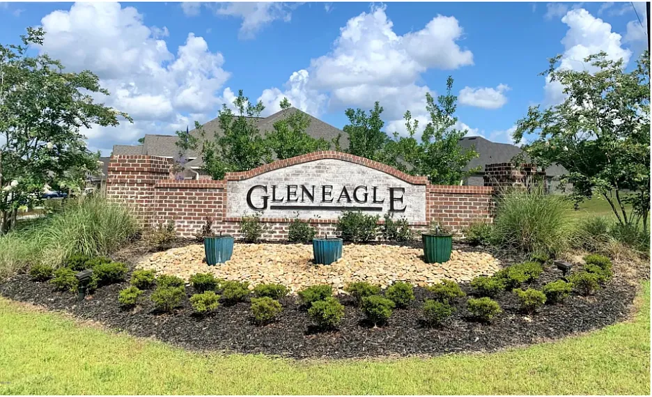 Building Photo - 7117 Glen Eagle Dr