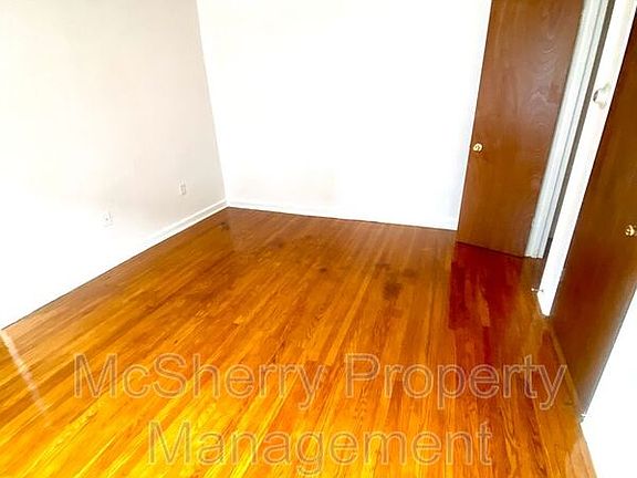 2nd image of 402 Unruh Ave APT D