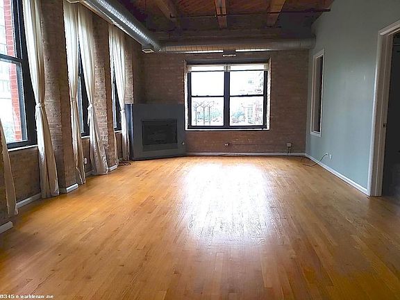 4th image of 6345 N Washtenaw Ave #1724