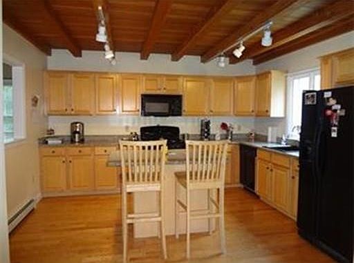 4th image of 42 Fairview Ln