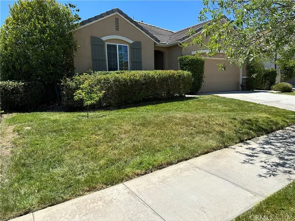 34343 Blossoms Dr, Lake Elsinore, CA 92532