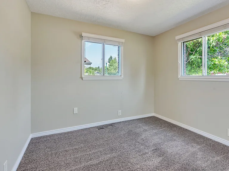345 E 1830 S #1A — Photo 8