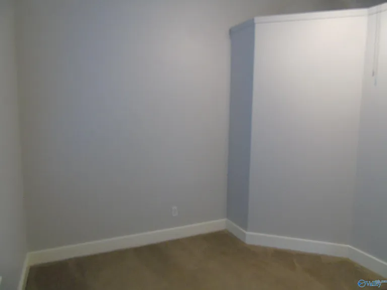 517 Oshaughnessy Ave NE — Photo 9