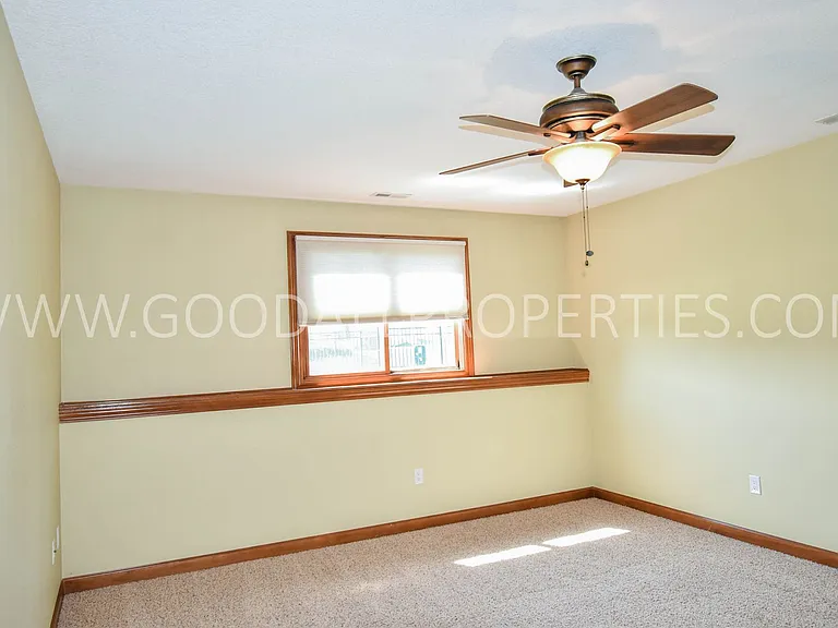 40 NE Gracewood Dr — Photo 20