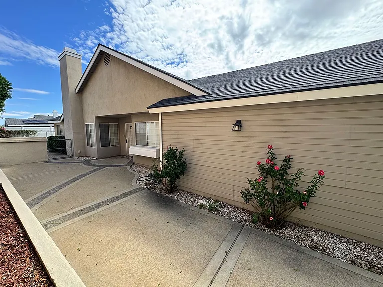 11806 Carlisle Ct — Photo 17