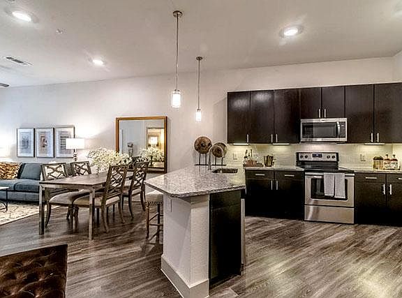 4th image of 8876 Frankway Dr