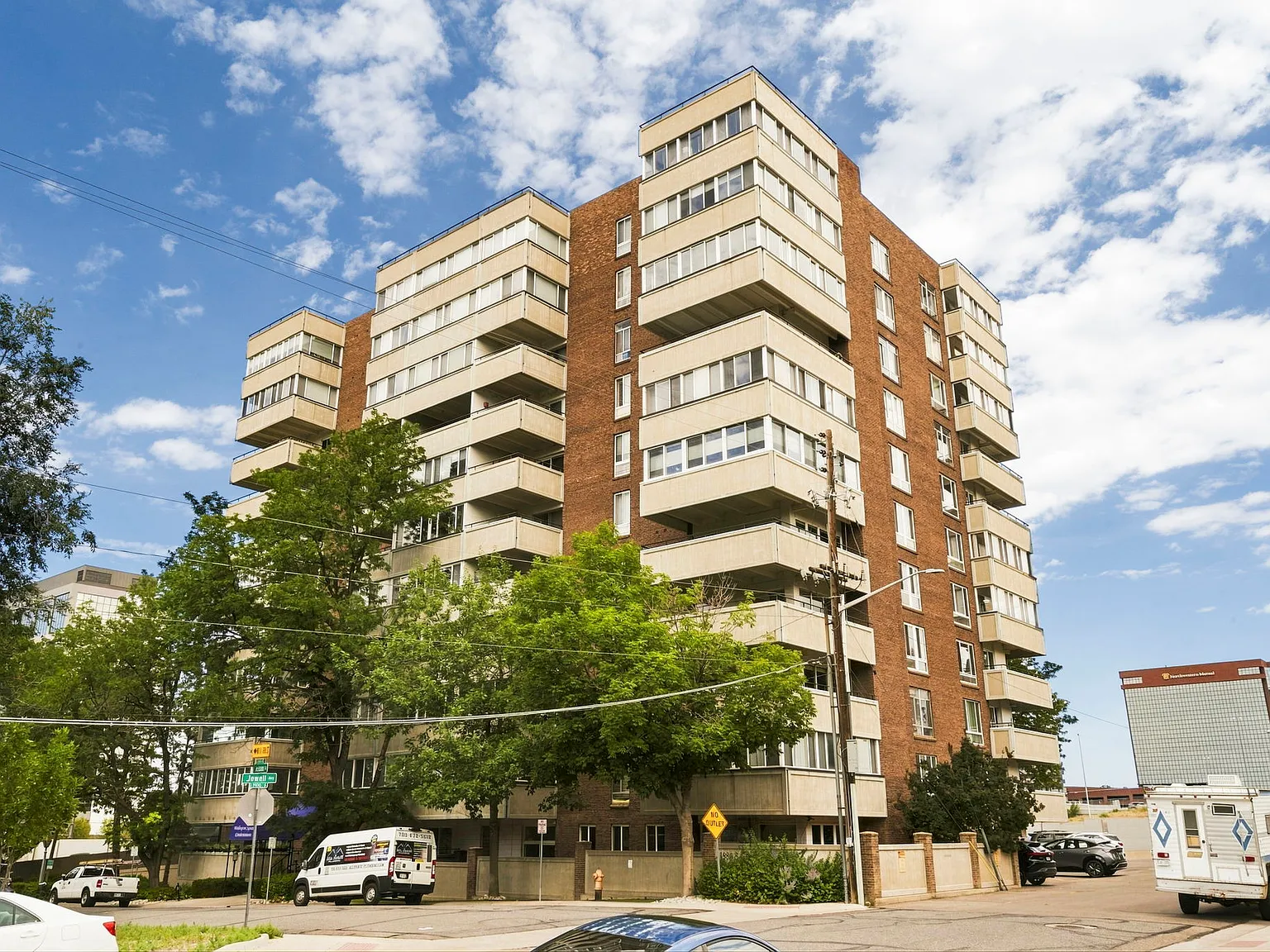 1 bed, 676 sqft, $1,650 — Photo 2