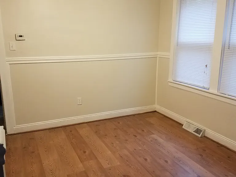 1576 College Ave — Photo 10