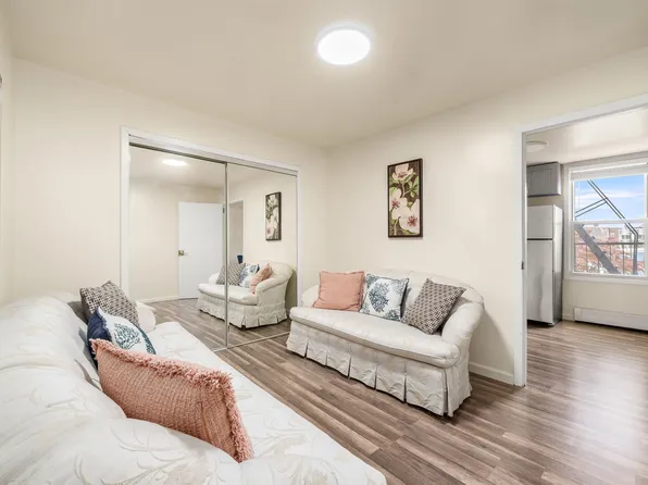 205 34th Street image 3 of 8