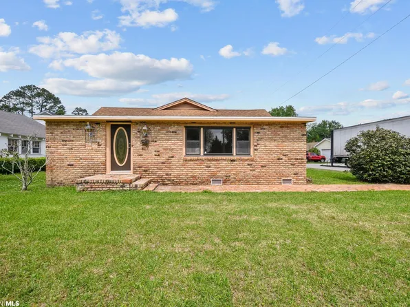 22025 8th St, Silverhill, AL 36576