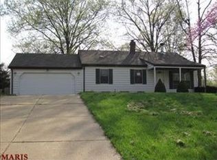 207 Huntleigh Dr, Ballwin, MO