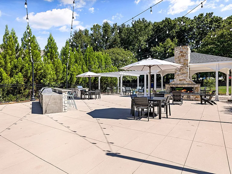 Outdoor Lounges & Fireplace