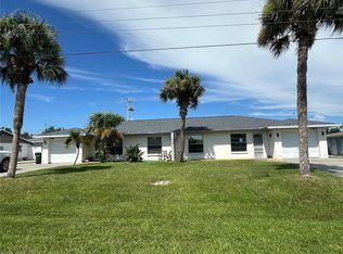 1923-1925 Forked Creek Dr, Englewood, FL 34223