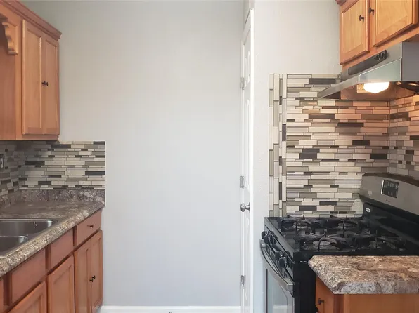 7715 Glover St, Houston, TX 77012