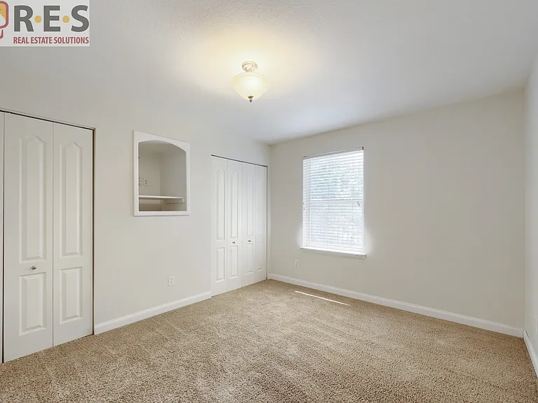 1631 S Deframe St #B8 — Photo 6