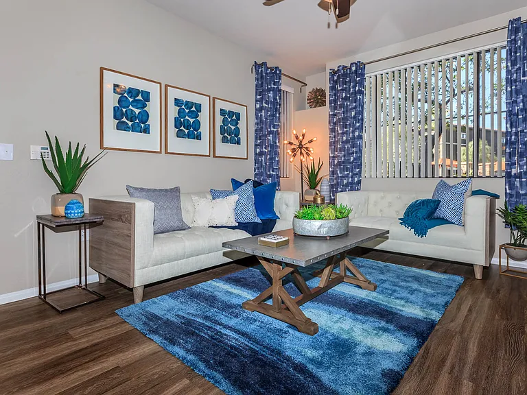 1c1 757 SQFT 1 Bed 1 Bath