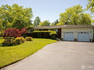 282 Bridgepoint Rd, Belle Mead, NJ 08502