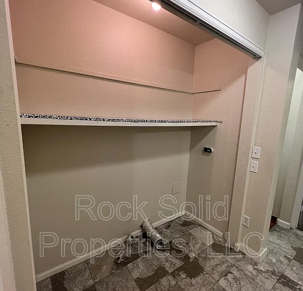 4520 Carmel Dr — Photo 24