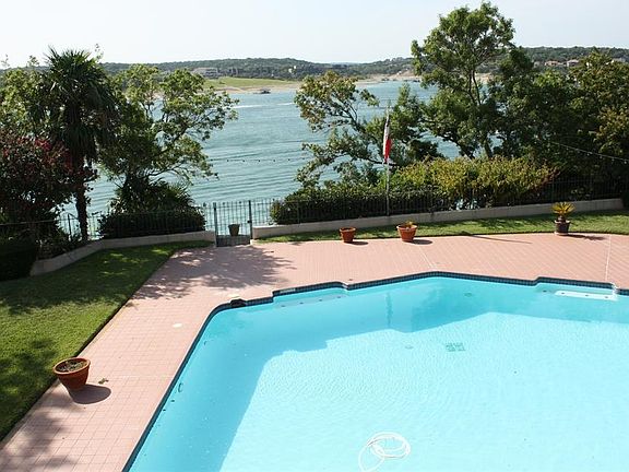 3rd image of 609 Robin Dale Dr