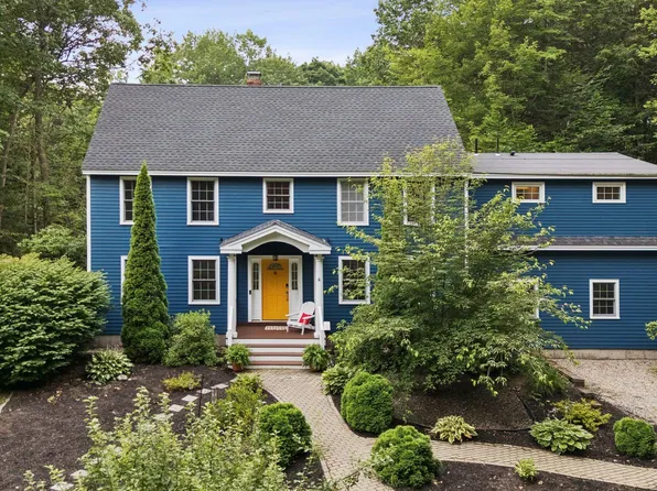 43 Lakeside Drive, Falmouth, ME 04105