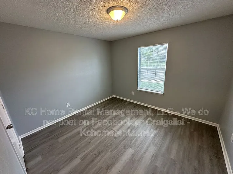 818 Rosewood St #B — Photo 12