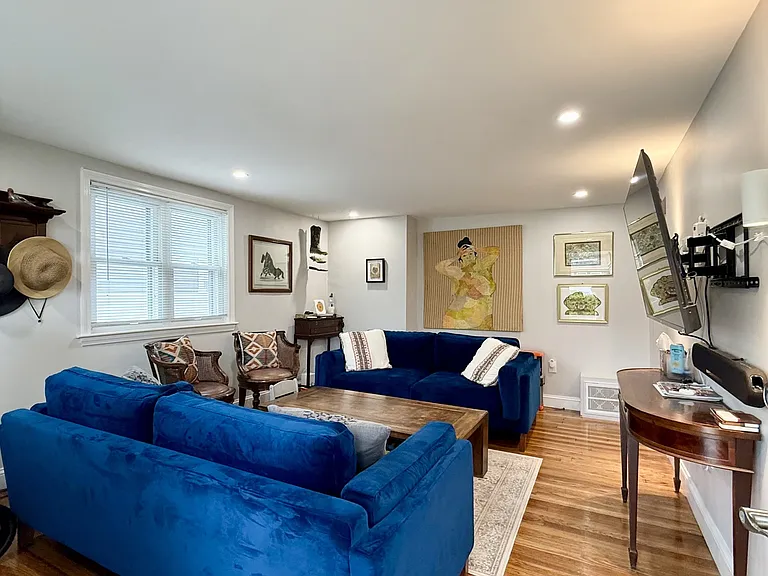 74 Seminole Ave — Photo 3