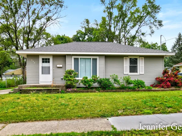 932 Kentfield St SW, Wyoming, MI 49509