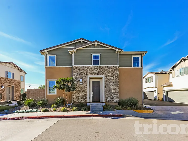 31707 Hans Dr — Photo 1