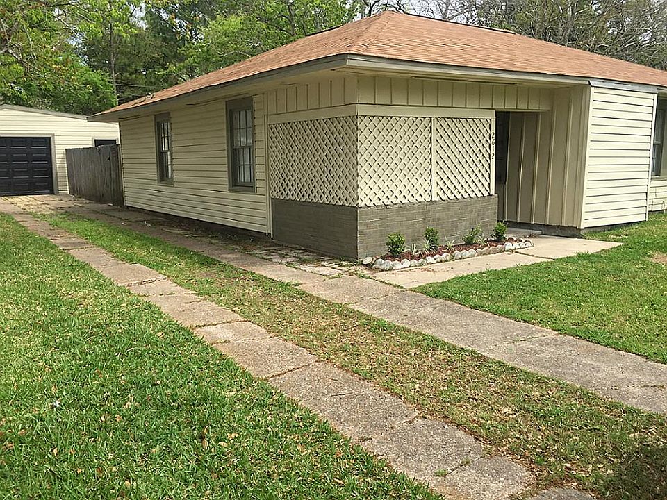 1st image of 2612 S Houston Dr