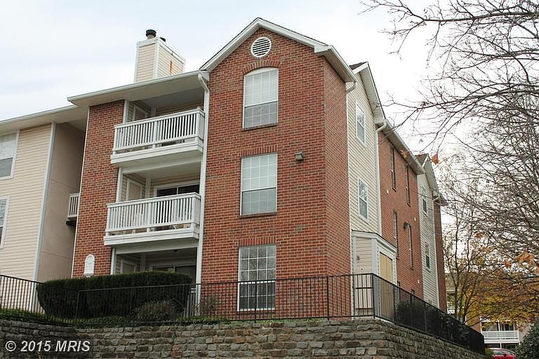1st image of 1539 Lincoln Way APT 104B