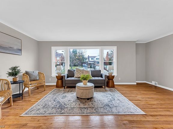 5th image of 3809 Washington Blvd