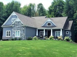 7767 Bent Grass Trl, Howell, MI 48843