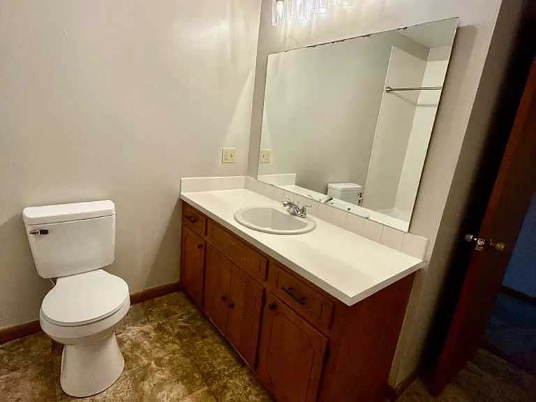 808 Davis Blvd — Photo 11