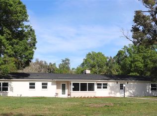 17601 Simmons Rd, Lutz, FL 33548