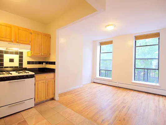 Rented by Douglas Elliman | media 16
