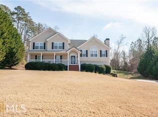 207 Oakleaf Trl, Ball Ground, GA 30107