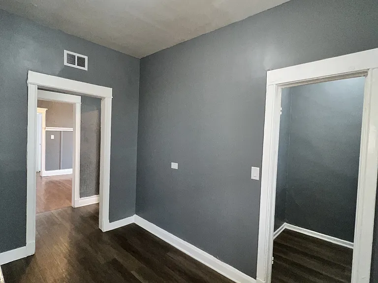 5909 S Calumet Ave #2N — Photo 7