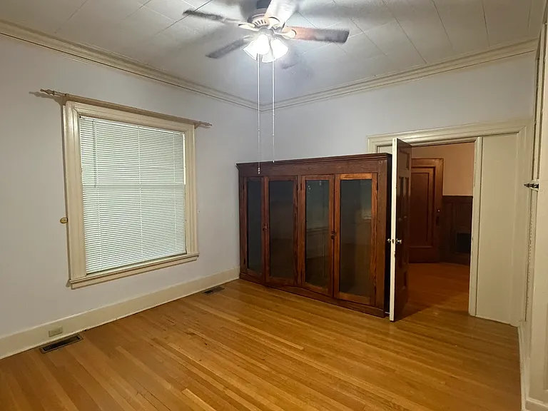 133 S Lake Ave #1 — Photo 9