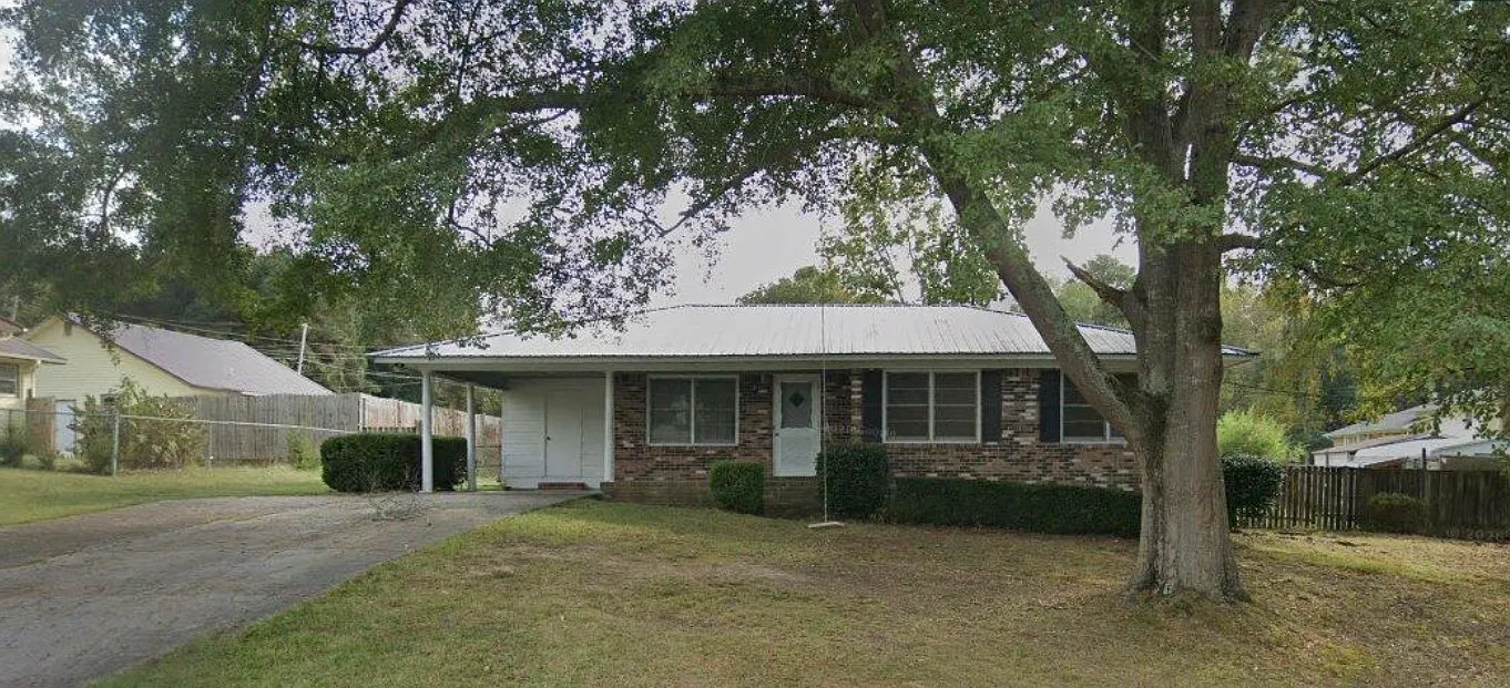 3 bed, $1,150 — Photo 1
