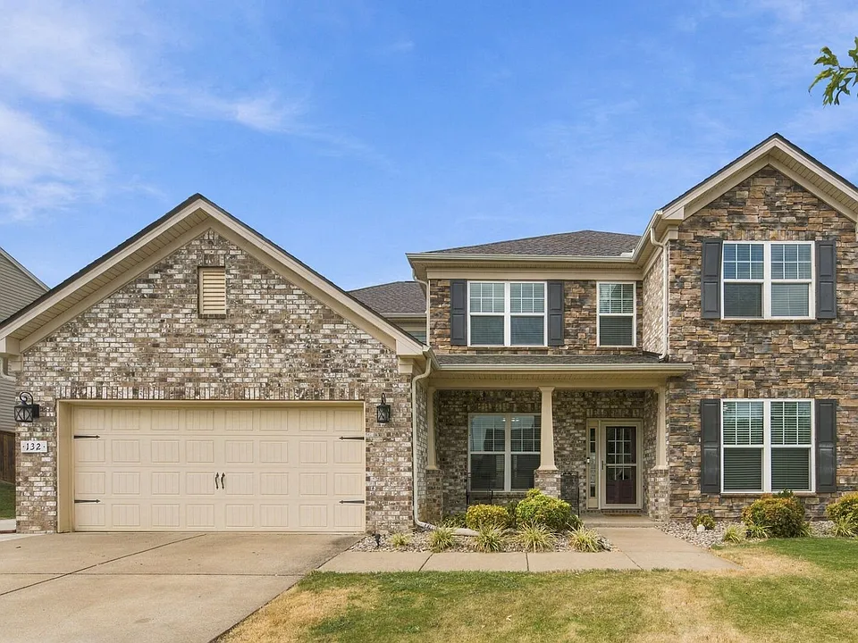 132 Slaters Dr