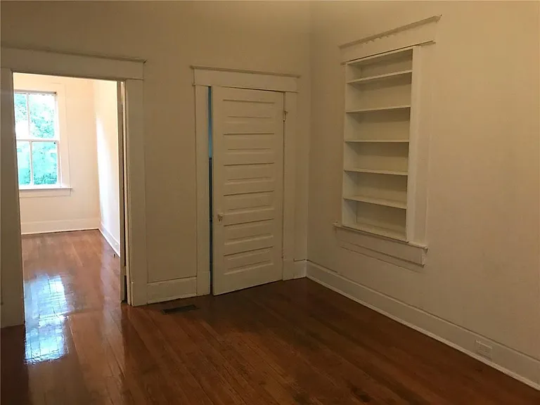 855 Savannah St — Photo 6