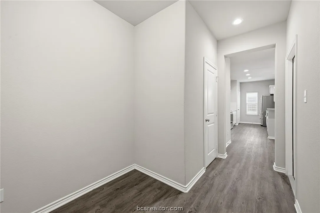 1 bed, 1908 sqft, $750 — Photo 4